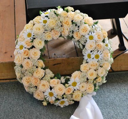 557053_401402896631363_680022495_n